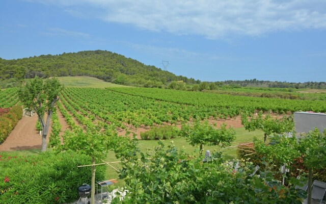 Holiday House Renovated With Pool