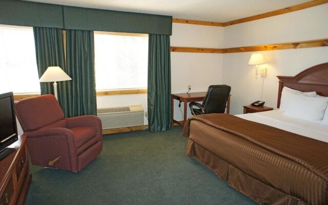 La Quinta Inn & Suites Westminster Promenade