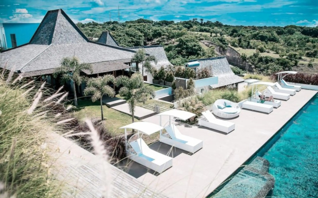 Salty Breeze Bali