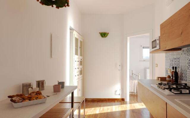 Sunny House Trilo with Pool