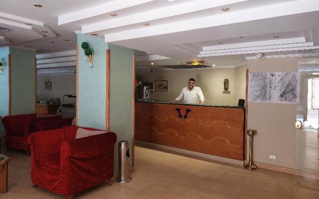 Queens Valley Hotel, Restaurants, Bars and Spa Luxor