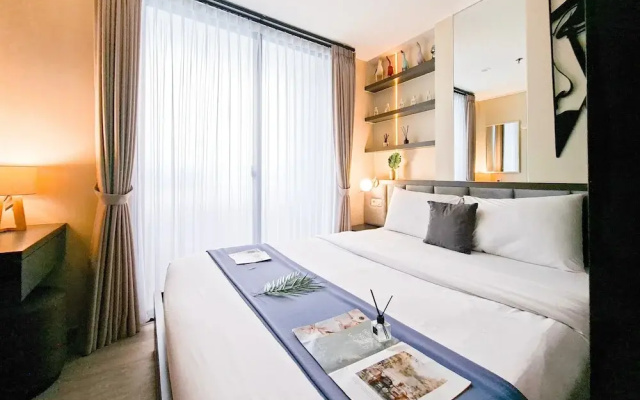 Strategic Studio At Apartment Collins Boulevard