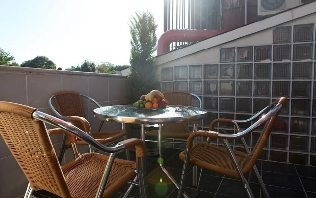 Noi Suites