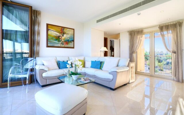 5 bedroom Villa Rio with large private pool and hot tub, Aphrodite Hills Resort