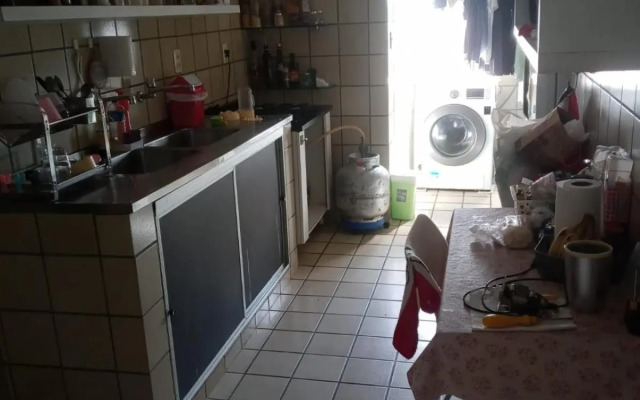 SUITE com BANHEIRO PRIVATIVO e QUARTO DUPLO