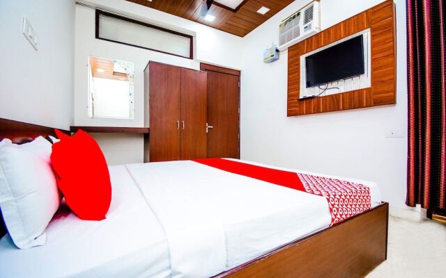 Hotel Mubarak by OYO Rooms