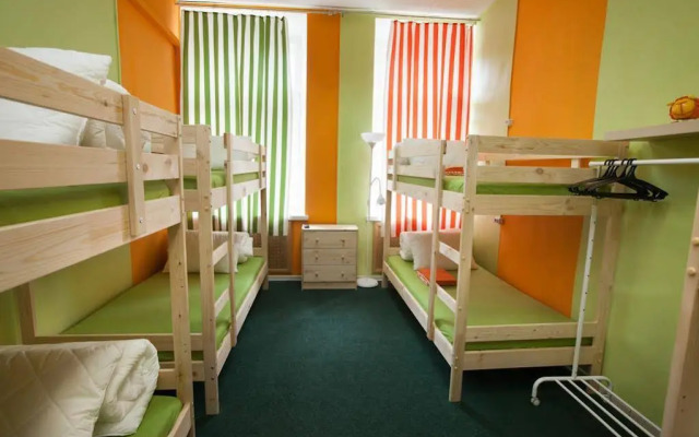 Orange Lodging Houses