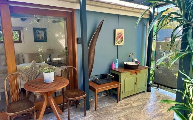 Kozyguru | Marrickville| Lovely Granny Flat Studio