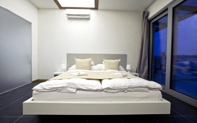 Parliament Penthouse Boutique B&B
