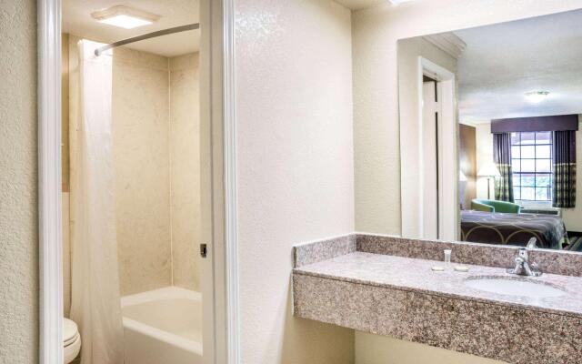 Express Inn & Suites