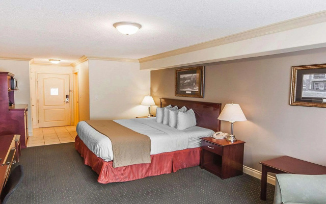 Velora Hinton, Ascend Hotel Collection