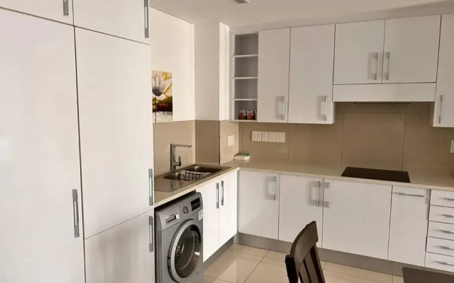 iTowers luxurious 1-Bedroom apartment- 15th Floor