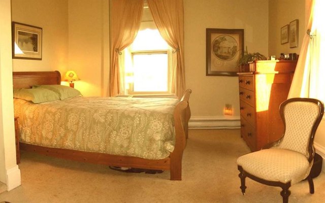 Homeport Historic Bed & Breakfast/Inn c 1858