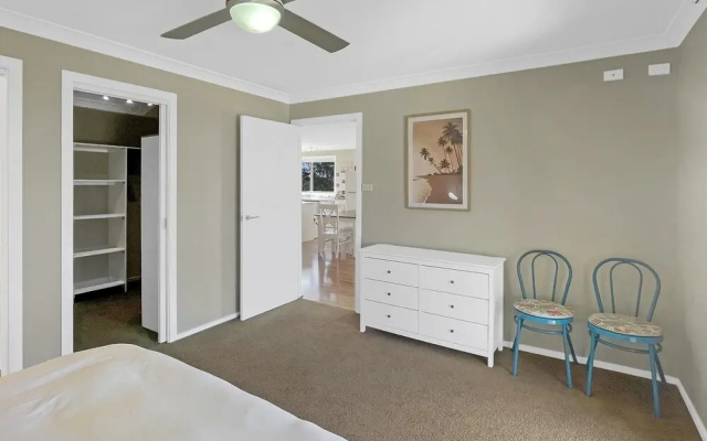 Coastal Upper-level Home With Pool Access