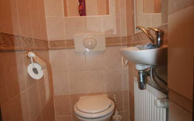 Apartment Mala Strana Petrinska