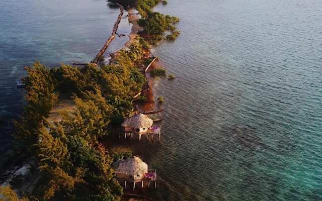 Thatch Caye Resort a Muy'Ono Resort