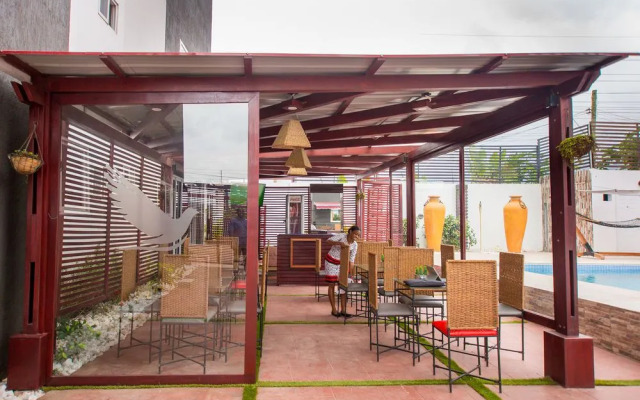 Earl Heights Suites Hotel