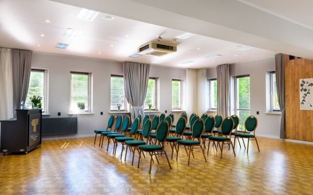 Tailor Hotel Sport & Conference