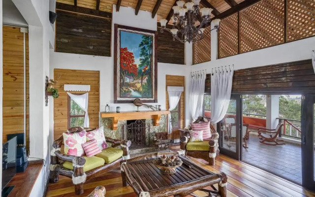 Villa ines-4X4only-Jarabacoa-View-Jacuzzi-5BR