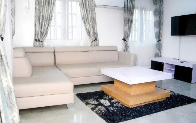 Jaybritt Luxury Apartment