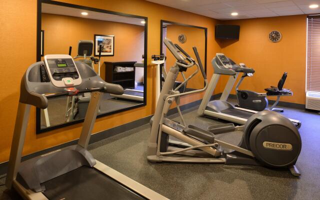 Holiday Inn Express Crestwood by IHG