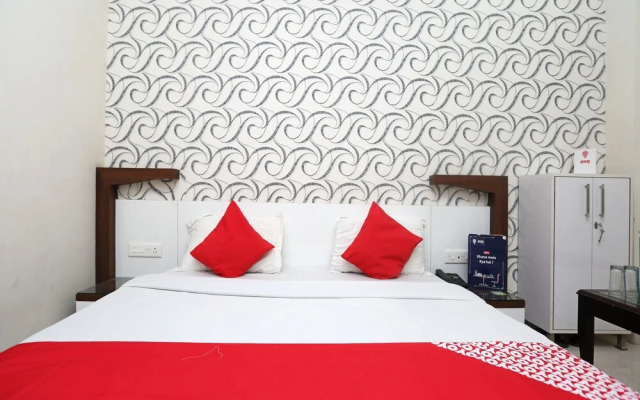 OYO 17280 Hotel Shivaay