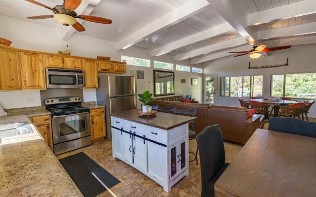 Fairway Cabin 3 Bedroom Home