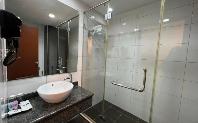 SSL Traders Hotel