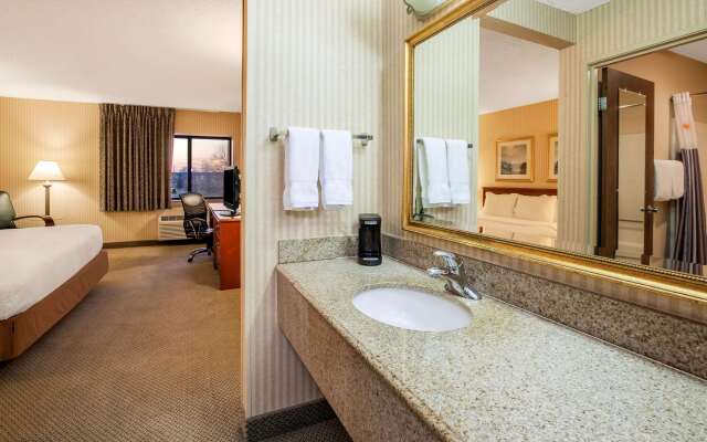 La Quinta Inn by Wyndham Detroit Southgate