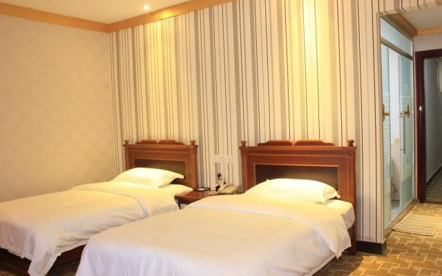 Super 8 Hotel Guangzhou Baiyun Airport Renhe Station Inn