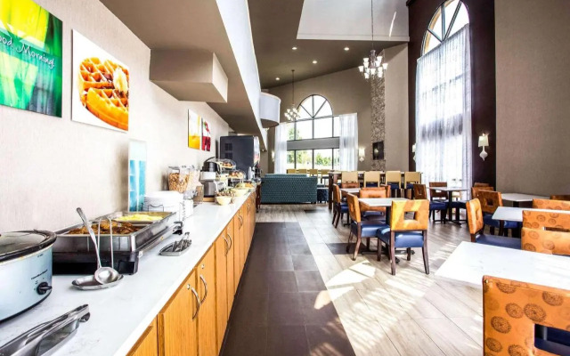 Holiday Inn Express Charlotte-Carowinds