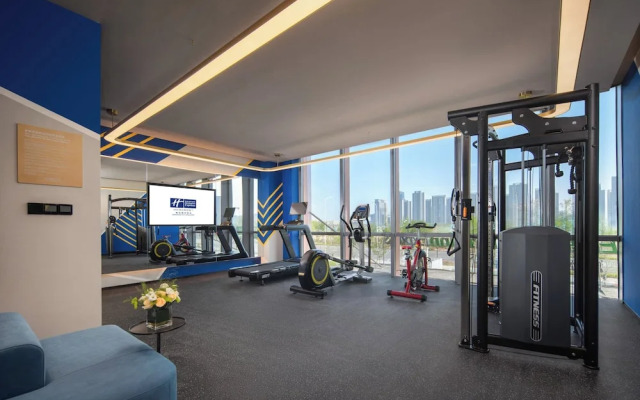 Holiday Inn Express Qingdao City Balcony by IHG