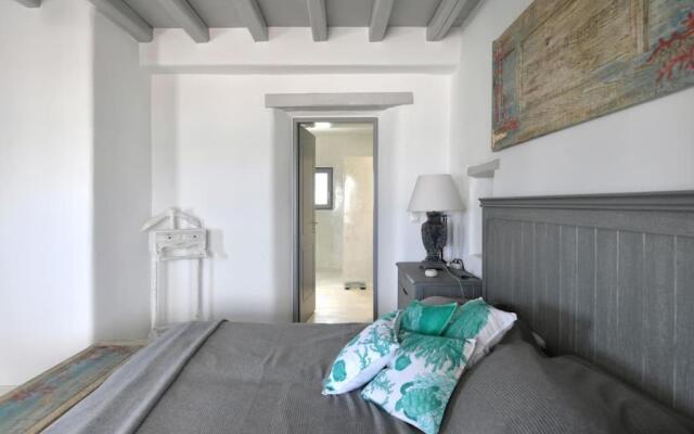 Sea front 2 bed house next to kite sports