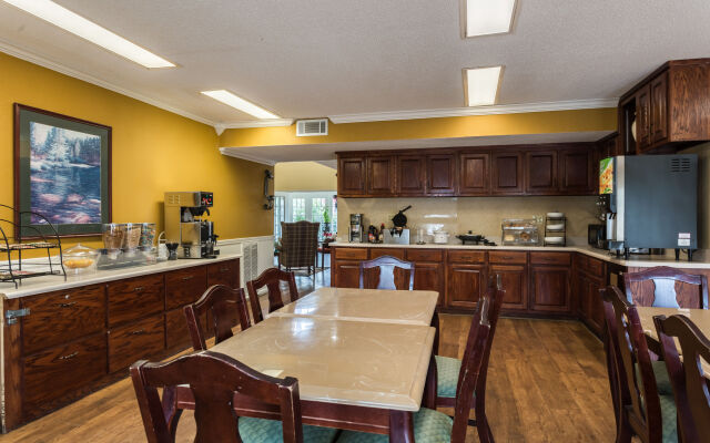 Econo Lodge Tupelo Barnes Crossing