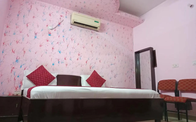 Airport Hotel Parikshit Palace