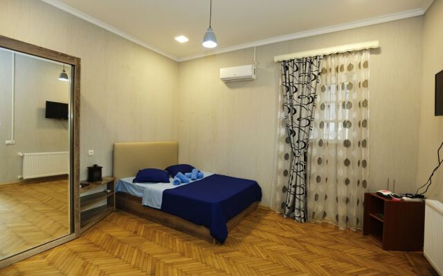 Апартаменты рядом с Тбилисским зоопарком