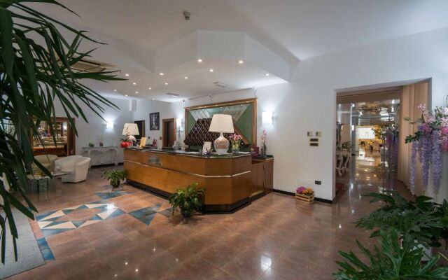New Petit Hotel