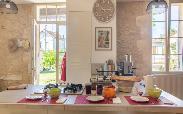 Cozy Bergerac Haven w/ Pool