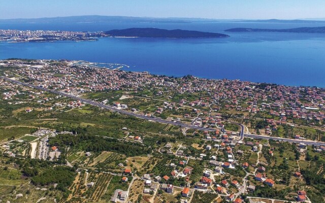 Awesome Home in Kastel Kambelovac With Wifi and 3 Bedrooms