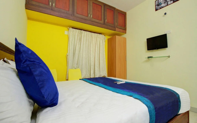 OYO 15427 Hotel Apple Grand