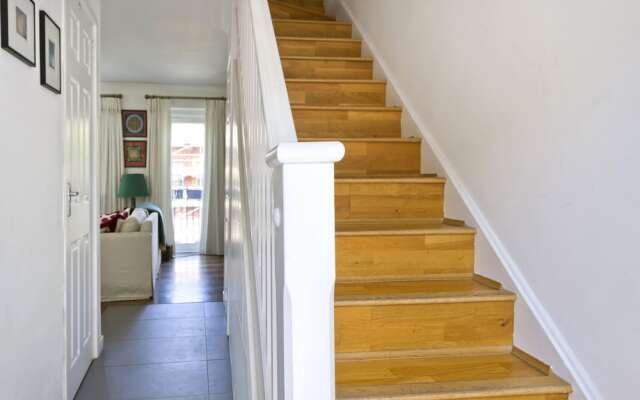 Elegant 2 bed Flat Earls Court