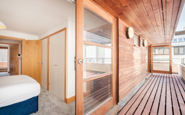 Holborn Penthouse Apartment with Terrace