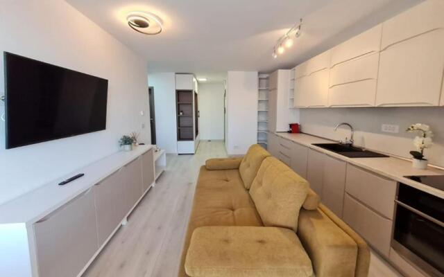 11th Floor Luxury Residence