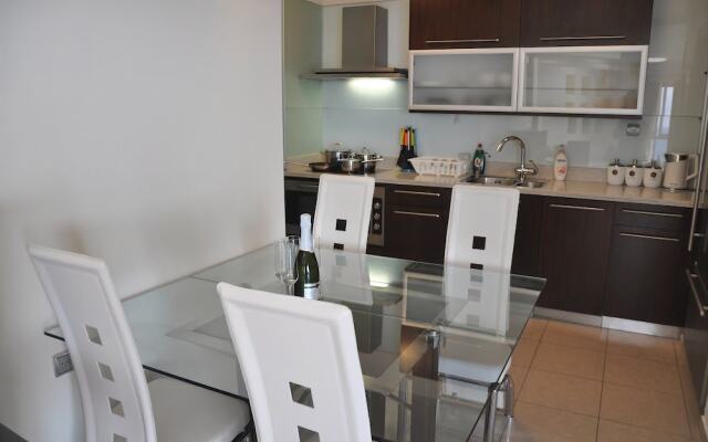 Isra Home Luxury Apartment with Sea View