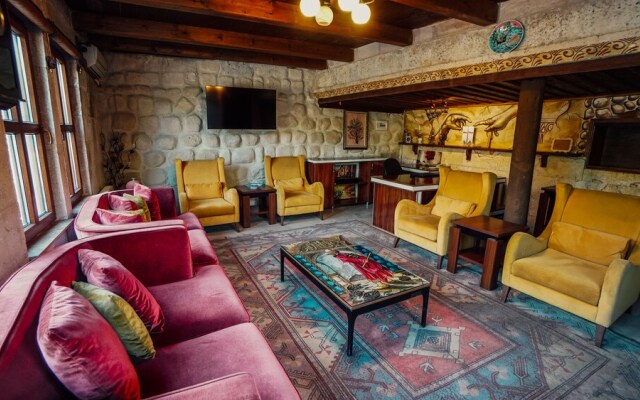 Helen Cave Suites