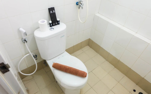 Homey 2br Bassura City Apartment