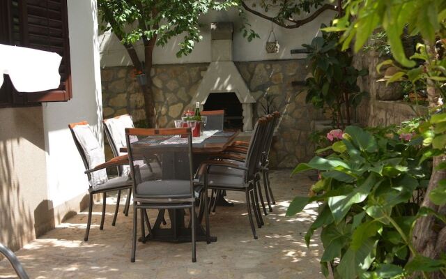 Apartment Green Corner