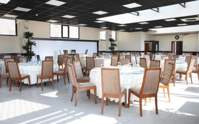 EMSA Palace Hotel