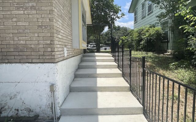 Texas River Haus LD1683