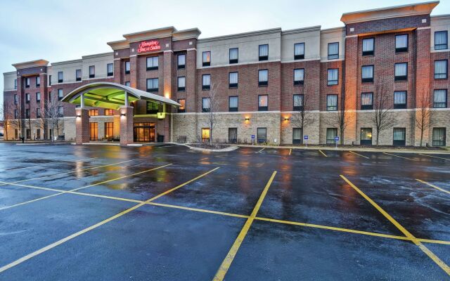 Hampton Inn & Suites Detroit-Canton